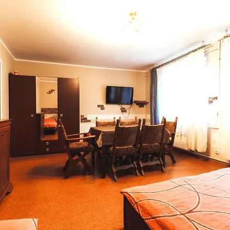 Ow Wilk - I Z Aneksami Kuchennymi, Parking, Plac Zabaw ウェバ