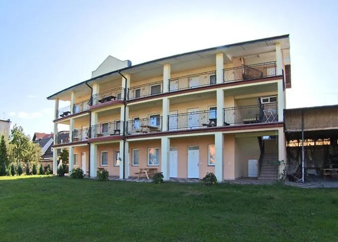 Ow Wilk - I Z Aneksami Kuchennymi, Parking, Plac Zabaw ホリデーパーク ウェバ